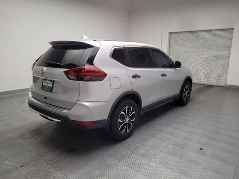 Used 2020 Nissan Rogue S FWD image 9