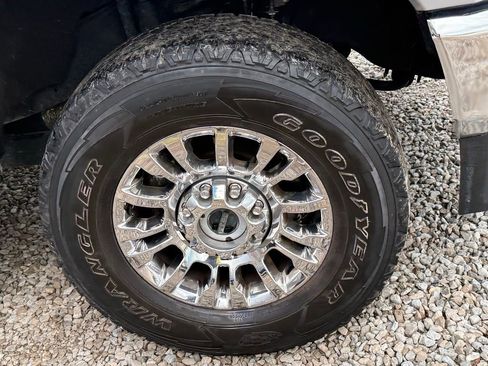 Certified 2021 Ford F250 XLT w/ XLT Premium Package image 35