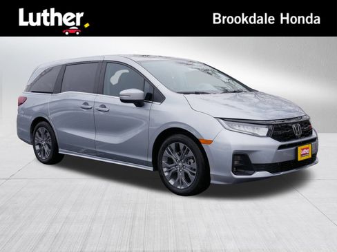 New 2026 Honda Odyssey Touring image 1
