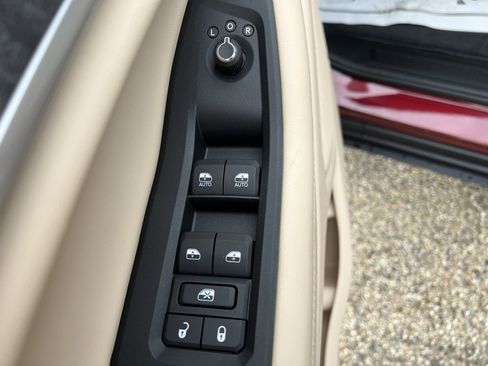 New 2025 Jeep Grand Cherokee L Limited w/ Luxury Tech Group II image 32