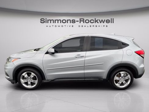 Used 2022 Honda HR-V LX image 2