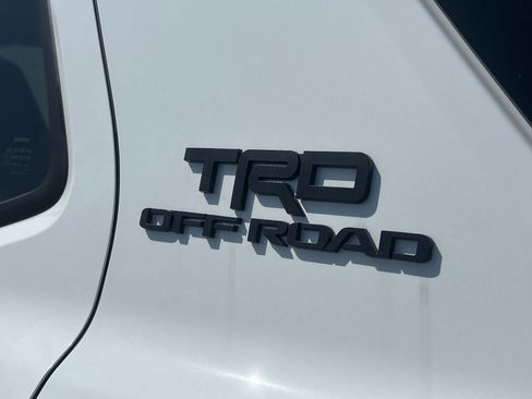 New 2026 Toyota 4Runner 4WD image 33