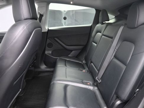 Used 2021 Tesla Model Y Long Range AWD/4WD image 10