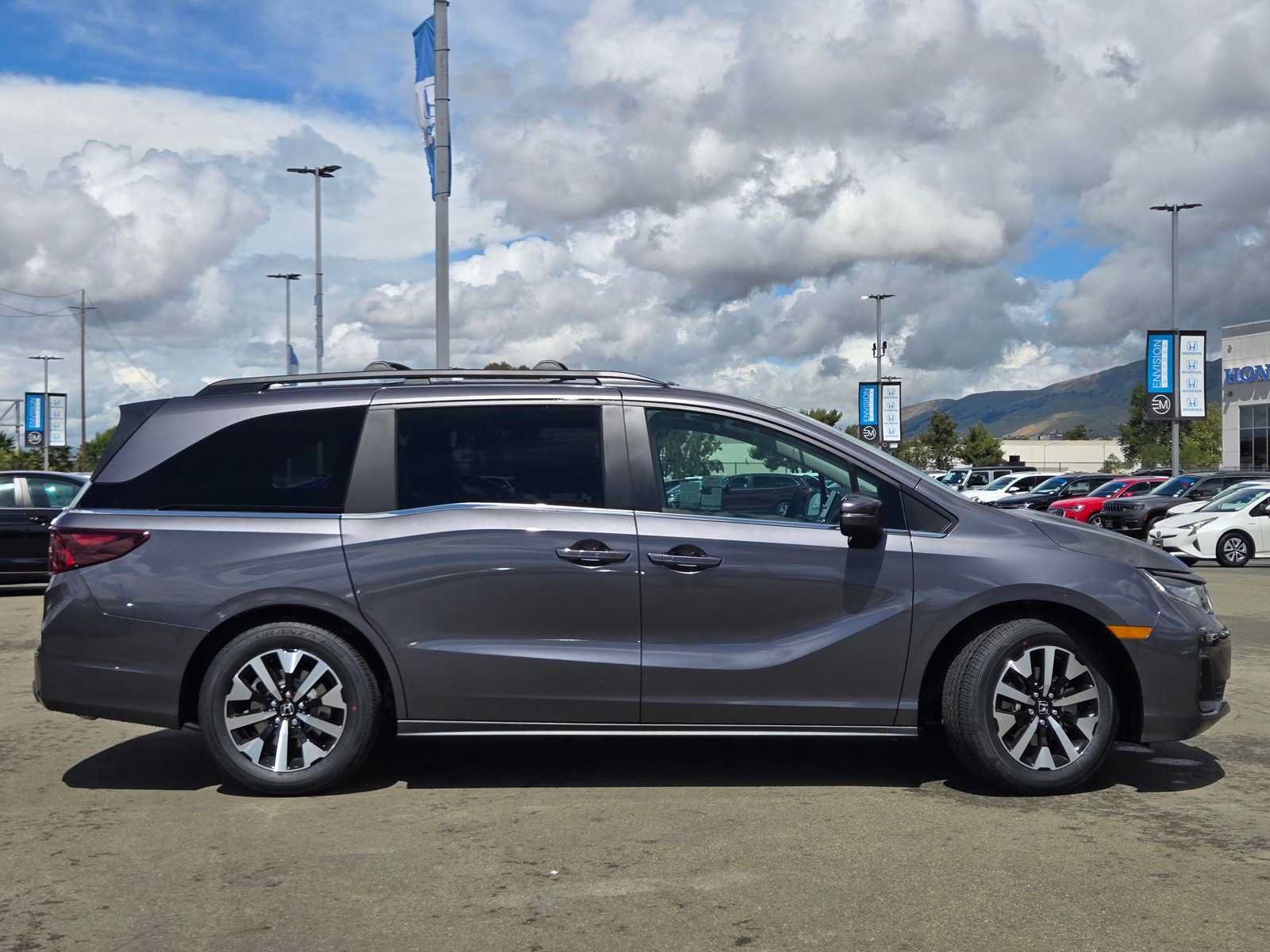 New 2026 Honda Odyssey EX-L image 4