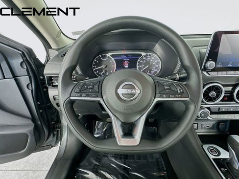 Used 2025 Nissan Sentra SV FWD image 14