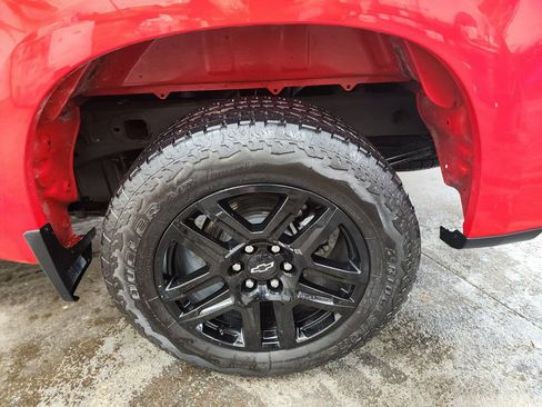 Used 2024 Chevrolet Silverado 1500 Custom AWD/4WD image 40