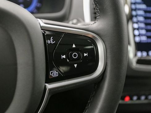 Used 2024 Volvo XC90 B5 Core w/ Climate Package image 38