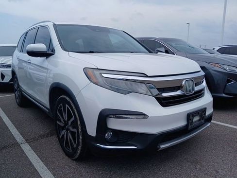 Used 2020 Honda Pilot Touring image 1