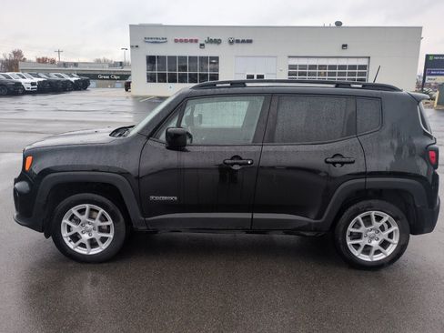 Used 2020 Jeep Renegade Latitude w/ Cold Weather Group image 9