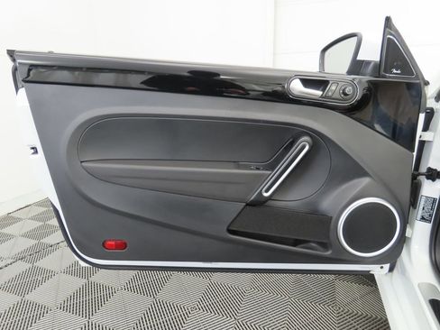 Used 2019 Volkswagen Beetle 2.0T Final Edition SEL image 29