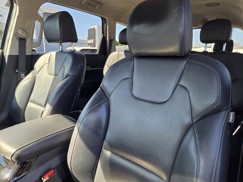 Used 2022 Kia Telluride LX image 16