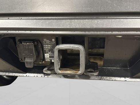 Used 2025 Volkswagen Atlas SE image 46