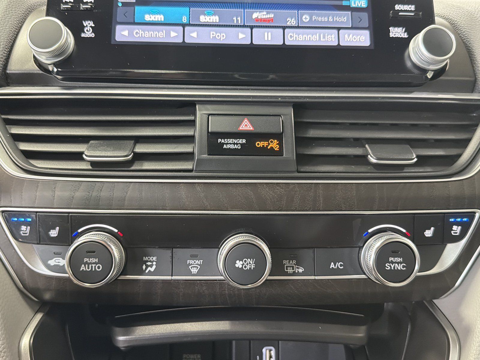 Used 2018 Honda Accord Touring image 22