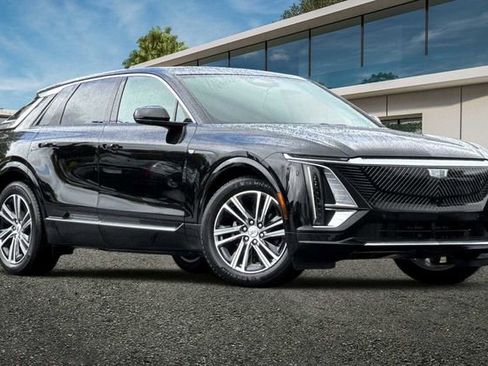 New 2026 Cadillac Lyriq Premium Luxury AWD/4WD image 1