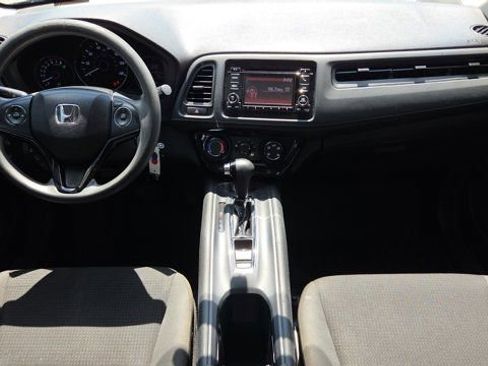 Used 2019 Honda HR-V LX image 14