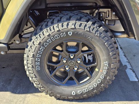 New 2026 Jeep Gladiator Willys image 9