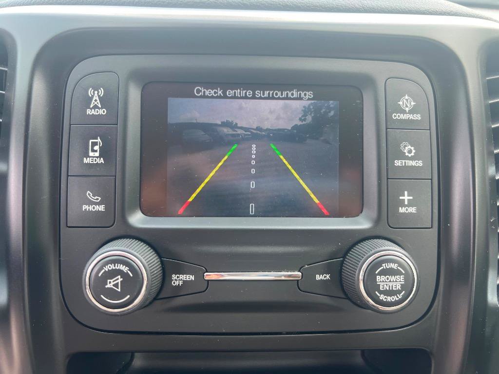 Used 2015 Jeep Cherokee Sport FWD image 16