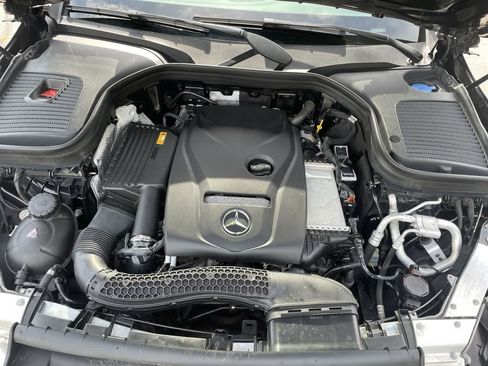 Used 2019 Mercedes-Benz GLC 300 4MATIC image 35