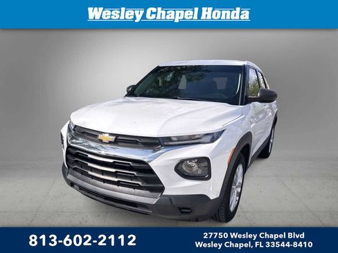 Used 2021 Chevrolet TrailBlazer LS FWD image 1