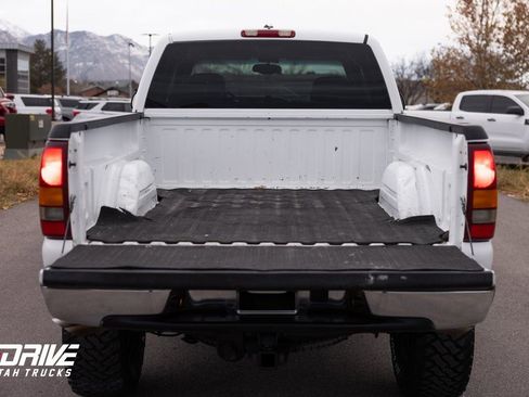 Used 2002 Chevrolet Silverado 2500 LT w/ Off-Road Skid Plate Pkg image 11