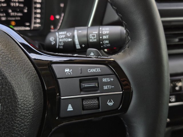 Used 2025 Honda Pilot Elite image 30