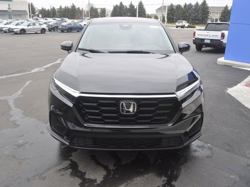 Used 2024 Honda CR-V EX image 2