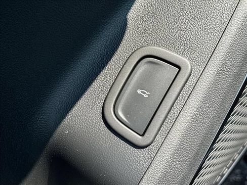New 2026 GMC Acadia AT4 w/ Luxury Package AWD/4WD image 27