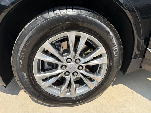 Used 2023 Cadillac XT5 Premium Luxury FWD image 12