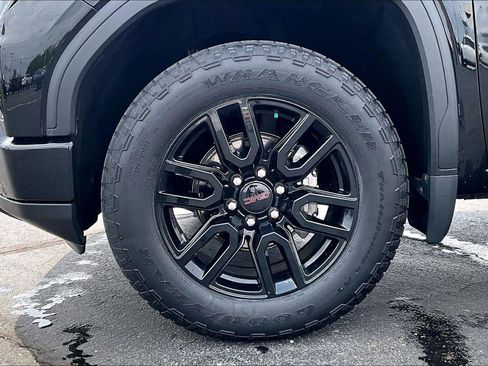 Used 2023 GMC Sierra 1500 Elevation AWD/4WD image 9