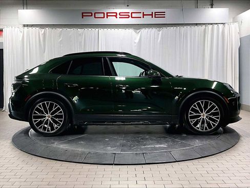 Used 2025 Porsche Macan 4 Electric image 10