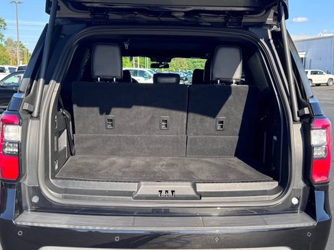 Used 2019 Ford Expedition Limited w/ Equipment Group 302A AWD/4WD image 46