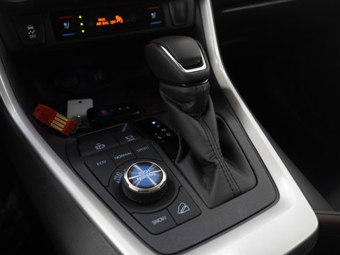 Used 2025 Toyota RAV4 Limited w/ Weather Package image 26