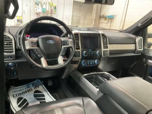 Used 2019 Ford F250 Platinum w/ Platinum Ultimate Package AWD/4WD image 9