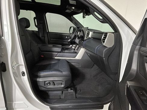 Used 2026 Toyota Tundra Platinum AWD/4WD image 35