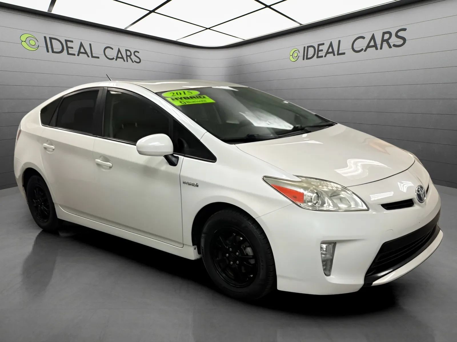 Used 2015 Toyota Prius Two FWD image 3