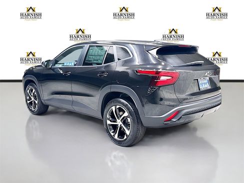 New 2026 Chevrolet Trax RS w/ Driver Confidence Package image 7