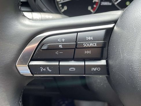 Used 2025 MAZDA MAZDA3 s FWD image 21