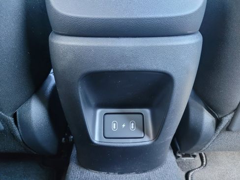 New 2025 Hyundai Elantra SEL image 13