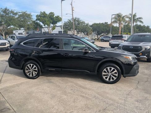 Used 2020 Subaru Outback Premium w/ Popular Package #1 AWD/4WD image 3