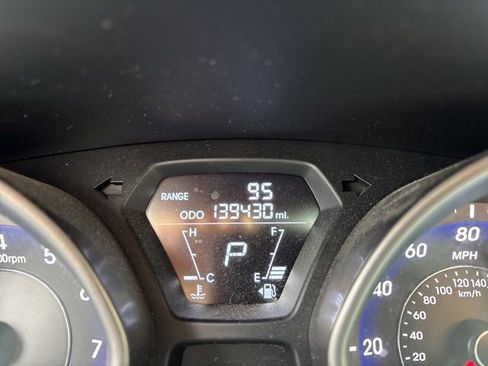 Used 2013 Hyundai Elantra GLS w/ Preferred Pkg FWD image 16