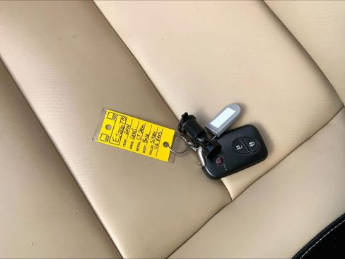 Used 2014 Lexus CT 200h FWD image 14