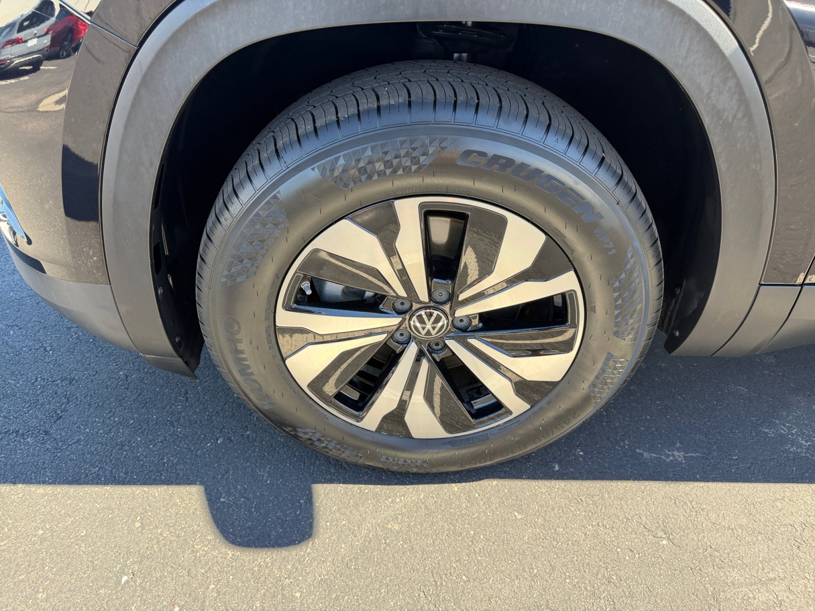 Certified 2024 Volkswagen Atlas Cross Sport SE FWD image 25