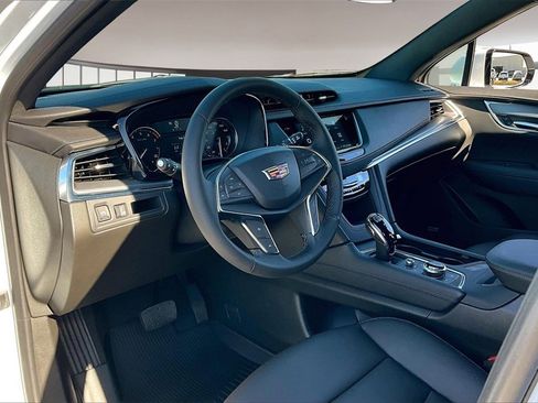 New 2026 Cadillac XT5 Luxury w/ LPO, Floor Liner Package image 6