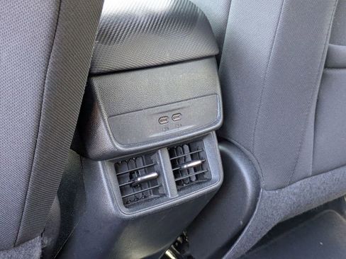 Used 2025 Chevrolet Equinox LT FWD image 25