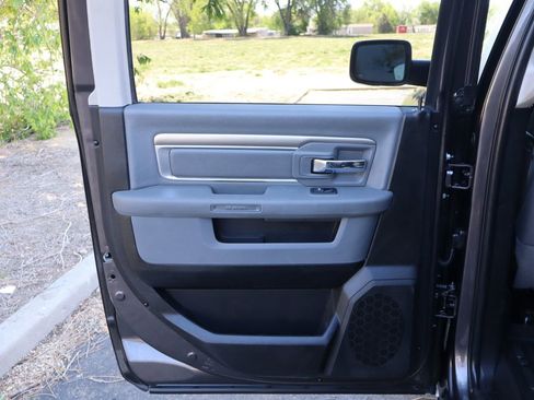 Used 2019 RAM 1500 Big Horn AWD/4WD image 24