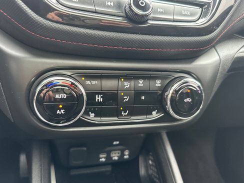 Used 2023 Chevrolet TrailBlazer RS w/ Sun and Liftgate Package AWD/4WD image 27