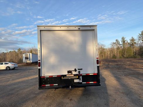 Used 2024 Ford E-350 and Econoline 350 Super Duty w/ Driver's Safety Package image 6