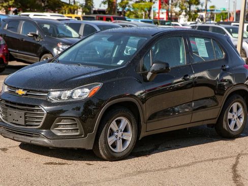 Used 2020 Chevrolet Trax LS FWD image 9