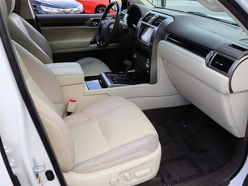 Used 2018 Lexus GX 460 Premium AWD/4WD image 12