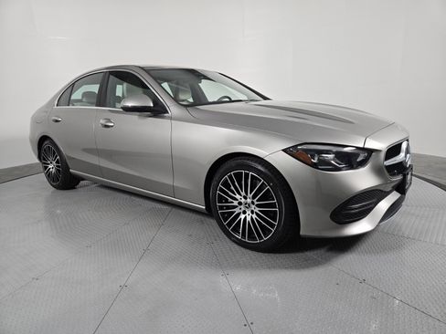 Used 2022 Mercedes-Benz C 300 Sedan image 15